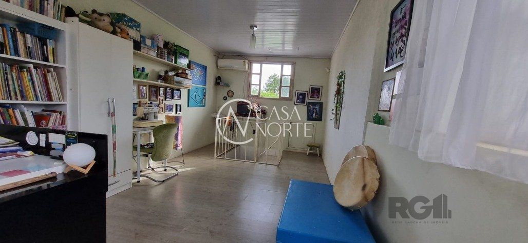 Sítio à venda com 3 quartos, 3060m², 1 suíte, Rua Adão Martins da Rocha no bairro São Caetano em Porto Alegre