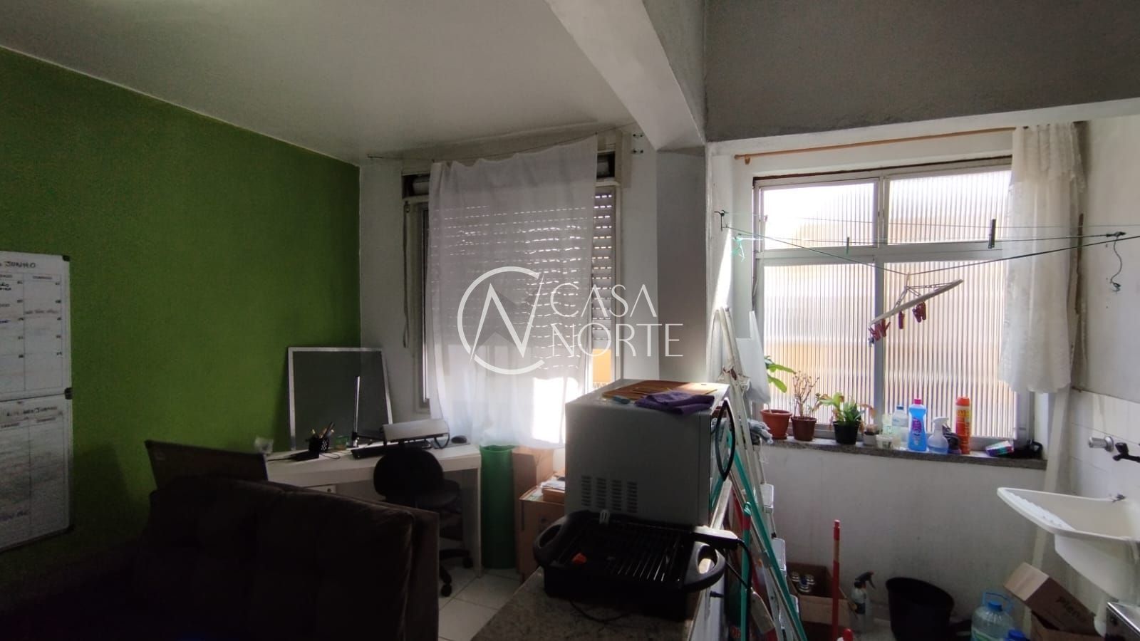 Apartamento à venda com 3 quartos, 67m², 1 vaga, Rua Joaquim de Carvalho no bairro Vila Nova em Porto Alegre