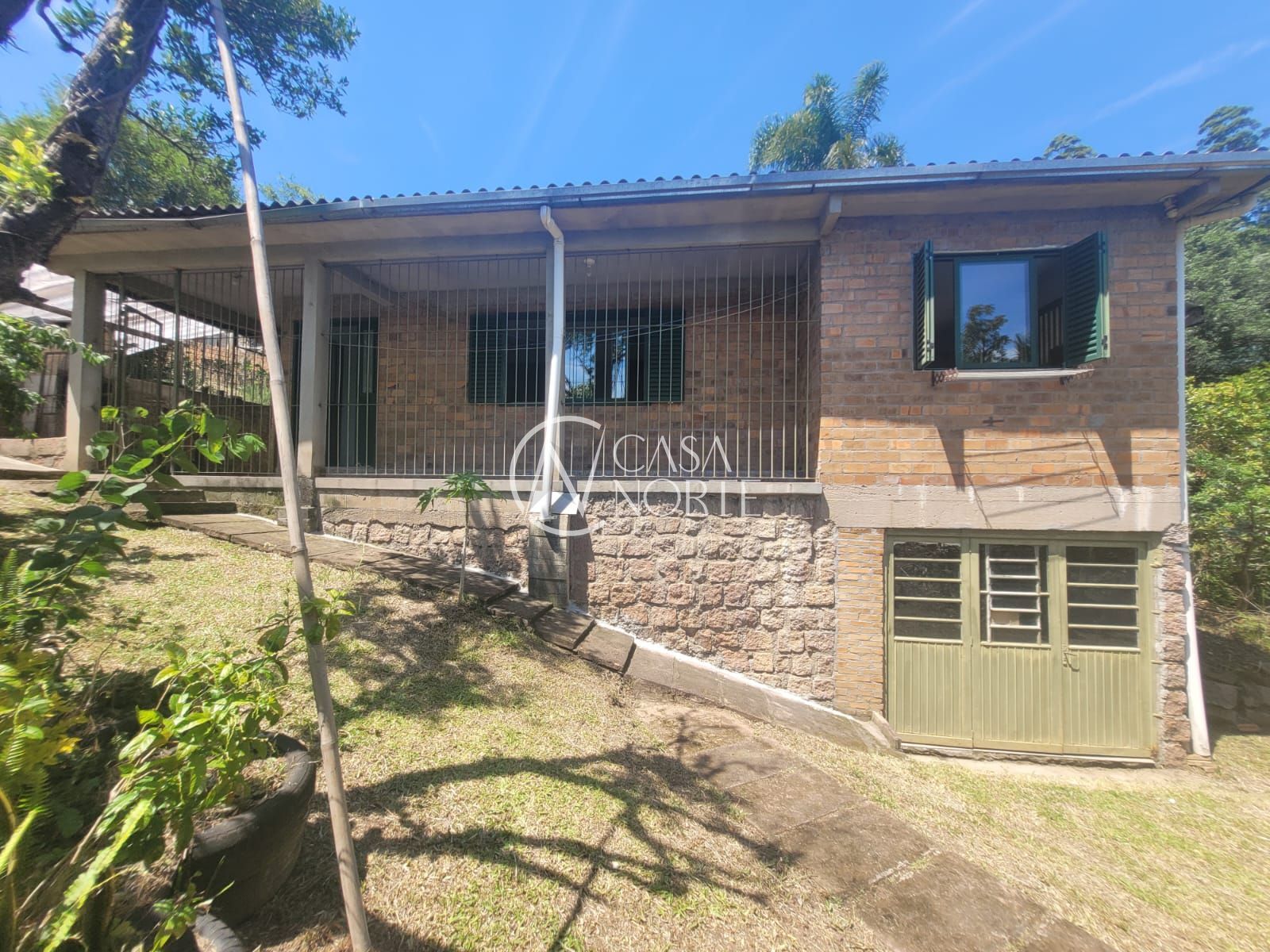 Chácara à venda com 3 quartos, 1859m², 1 suíte, 1 vaga, Rua dos Canudos no bairro Cascata em Porto Alegre