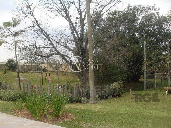 Terreno à venda , 313m², Avenida Edgar Pires de Castro no bairro Hípica em Porto Alegre