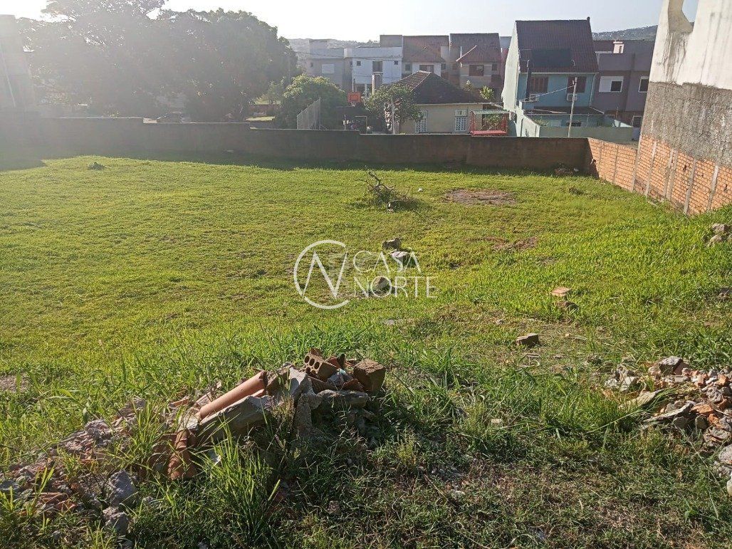 Terreno à venda  com 215m², Rua Maurilio Ferreira no bairro Campo Novo em Porto Alegre