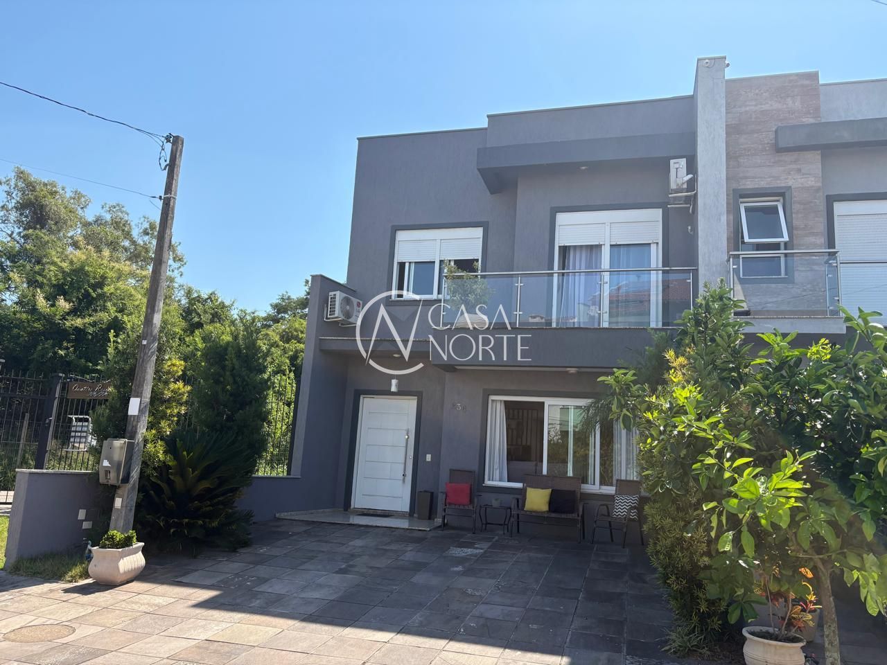Casa à venda com 3 quartos, 136m², 1 suíte, 2 vagas, Rua Canísio Binsfeld no bairro Hípica em Porto Alegre