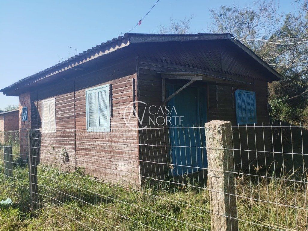 Terreno à venda  com 319m², Beco Luiz Sidnei dos Santos Ogando no bairro Lami em Porto Alegre