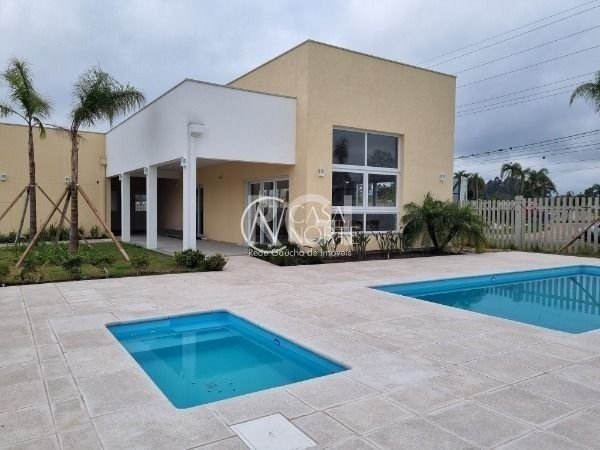 Terreno à venda  com 132m², Avenida Edgar Pires de Castro no bairro Hípica em Porto Alegre