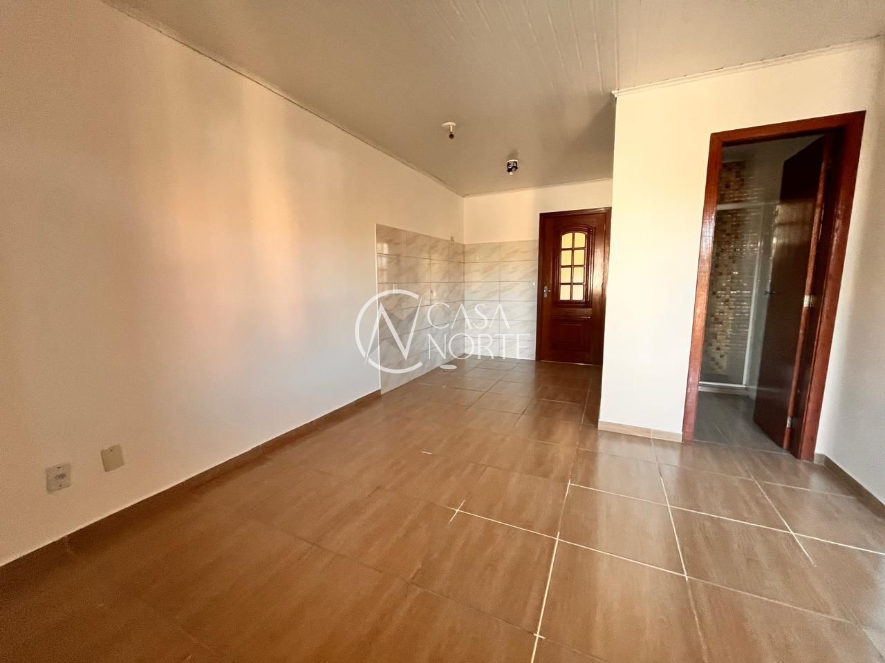 Casa à venda com 2 quartos, 58m², 2 vagas, Rua Elmo Born no bairro Hípica em Porto Alegre