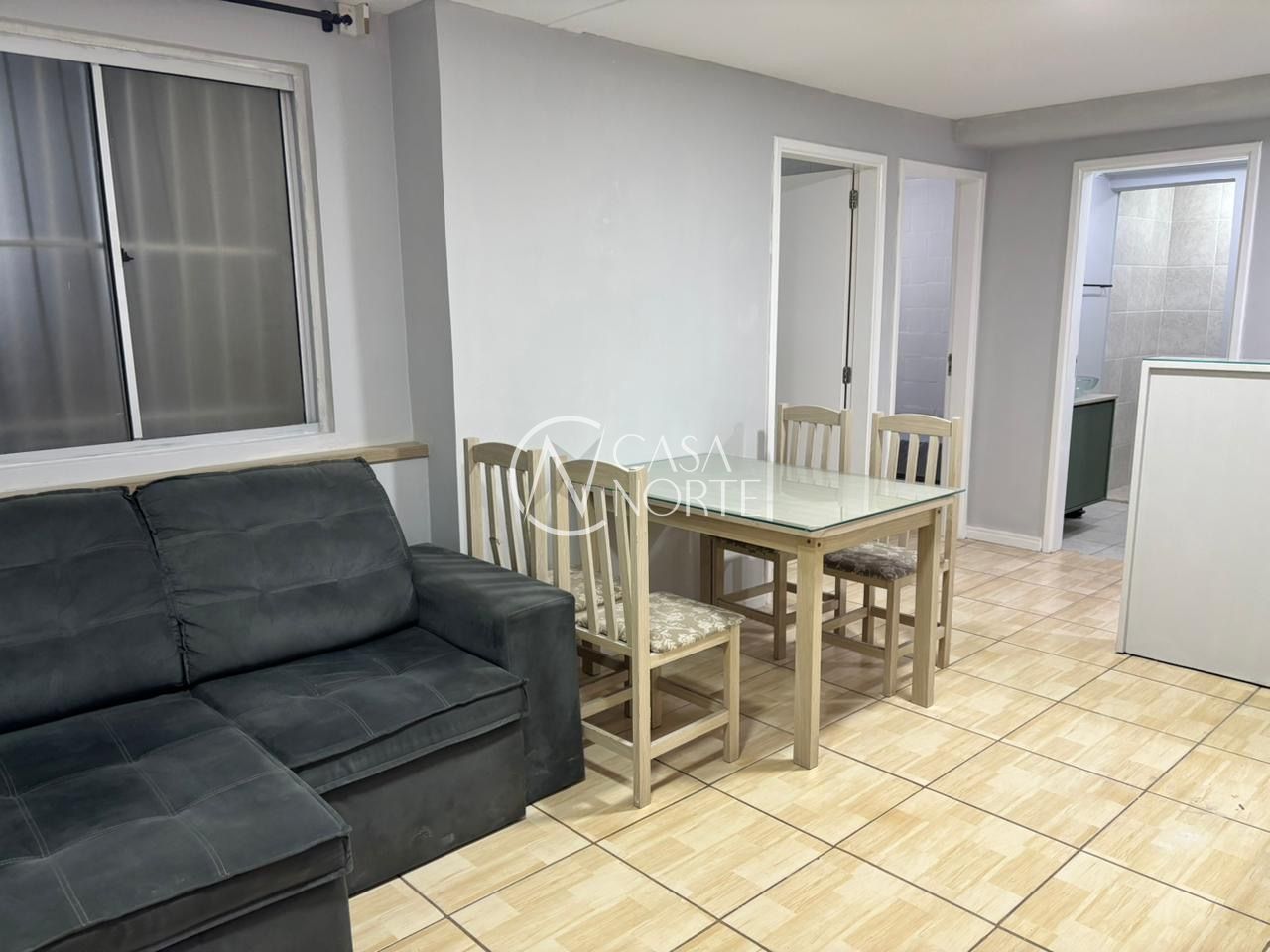 Apartamento à venda com 2 quartos, 45m², Rua Império no bairro Vila Nova em Porto Alegre