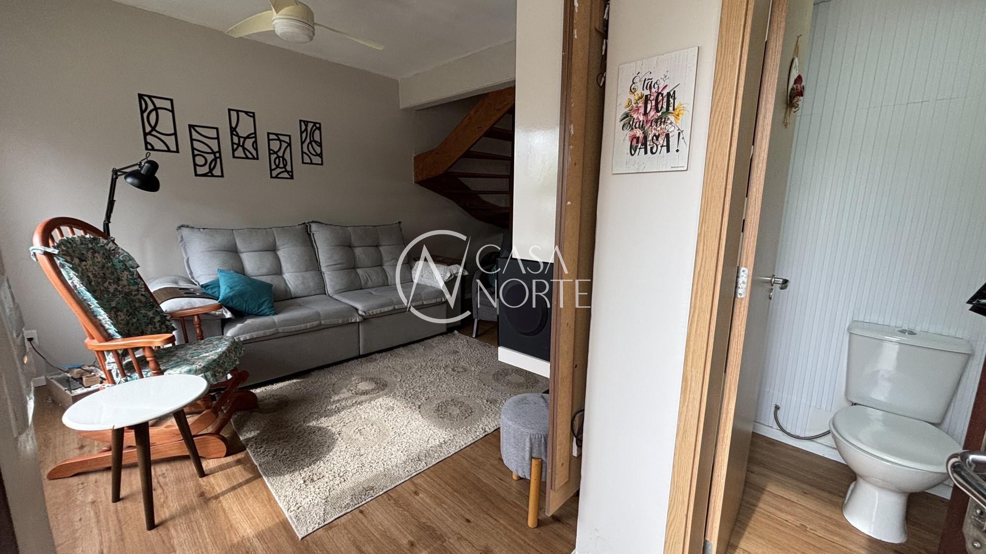 Casa de Condomínio à venda com 3 quartos, 146m², 1 suíte, 2 vagas, Avenida Edgar Pires de Castro no bairro Hípica em Porto Alegre