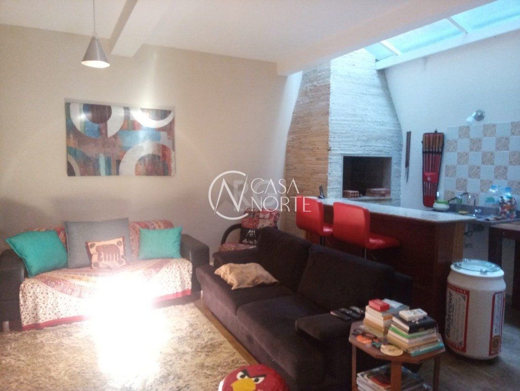 Casa à venda com 3 quartos, 140m², 2 suítes, 1 vaga, Rua Jair de Moura Calixto no bairro Ipanema em Porto Alegre