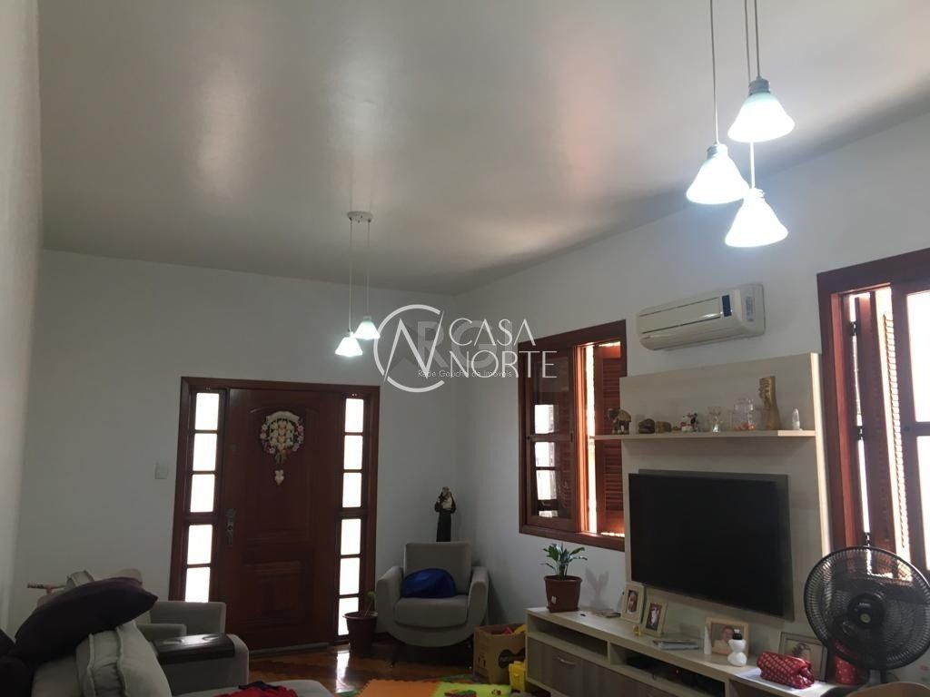 Casa à venda com 3 quartos, 156m², Rua Dona Firmina no bairro Vila São José em Porto Alegre