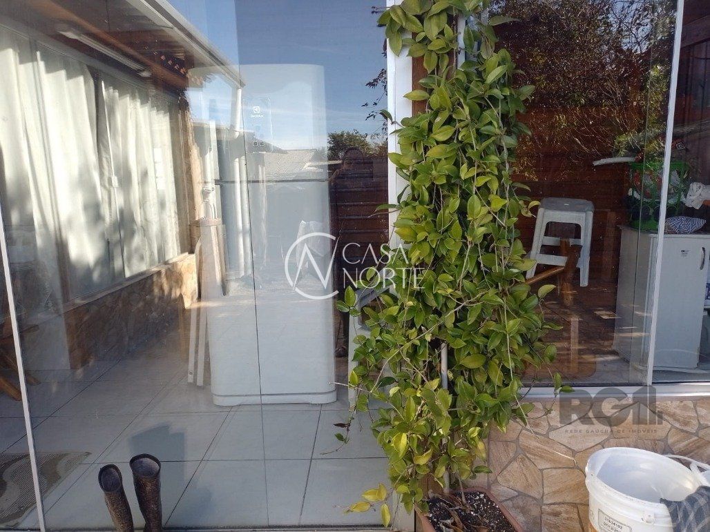 Casa à venda com 2 quartos, 70m², 1 vaga, Rua A no bairro Extrema em Porto Alegre