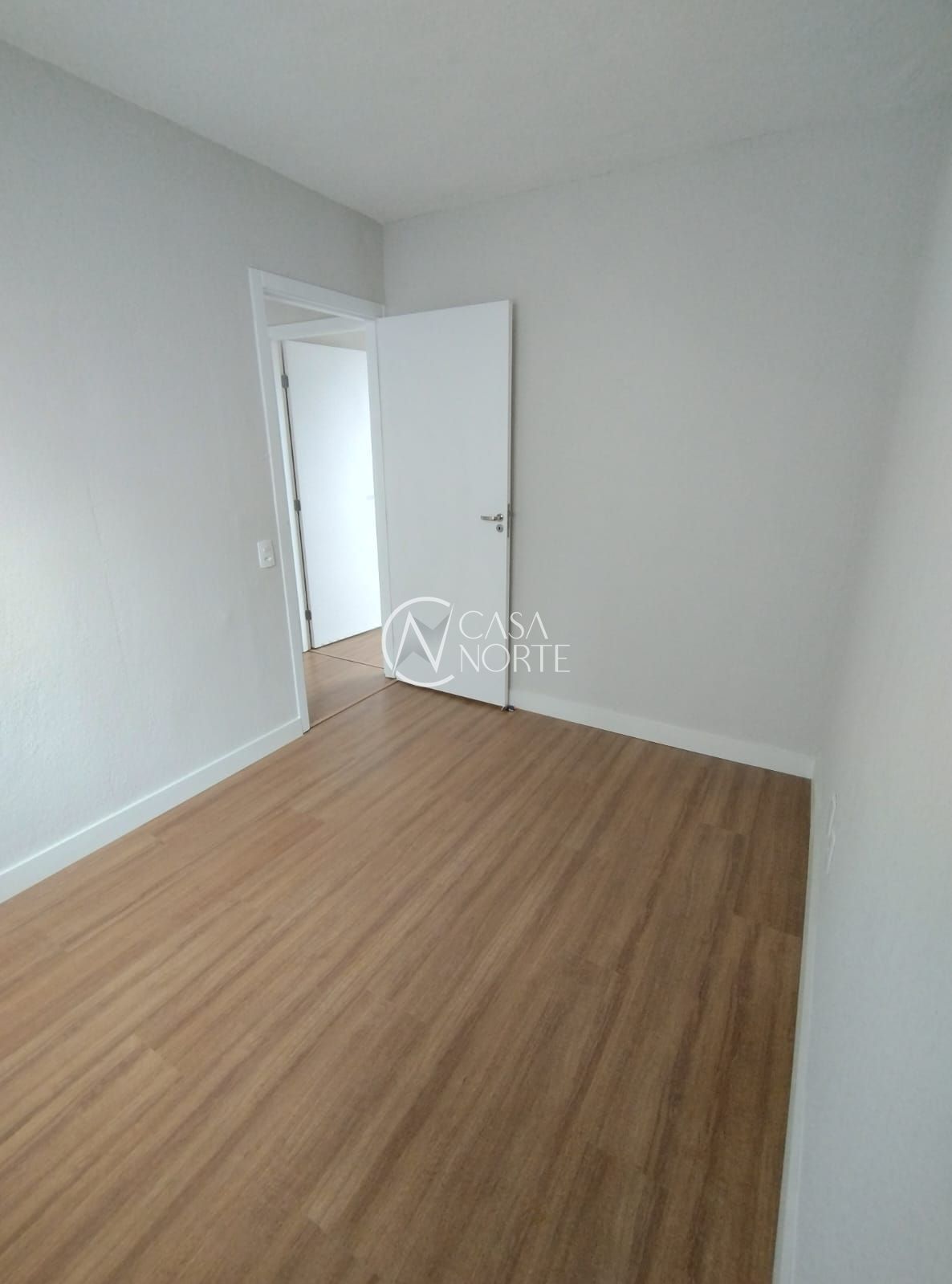 Apartamento à venda com 2 quartos, 40m², 1 vaga, Rua Sabino Pereira Nunes no bairro Restinga em Porto Alegre