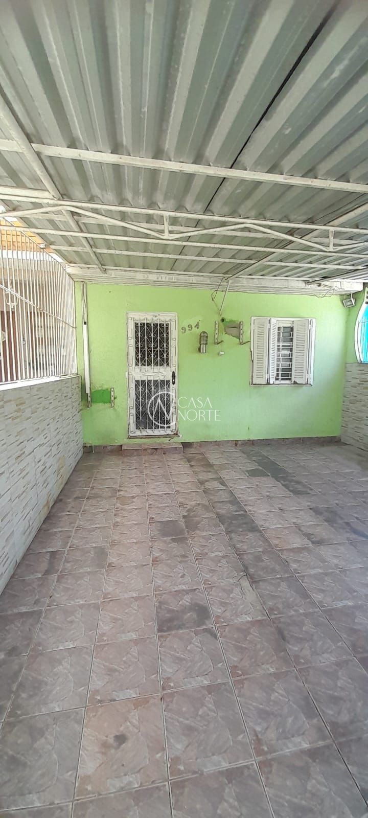 Casa à venda com 2 quartos, 125m², 2 vagas, Rua do Schneider no bairro Hípica em Porto Alegre