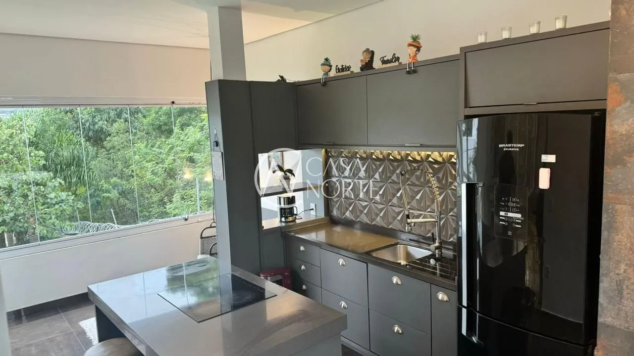 Casa de Condomínio à venda com 4 quartos, 150m², 1 suíte, 2 vagas, Avenida Juca Batista no bairro Hípica em Porto Alegre