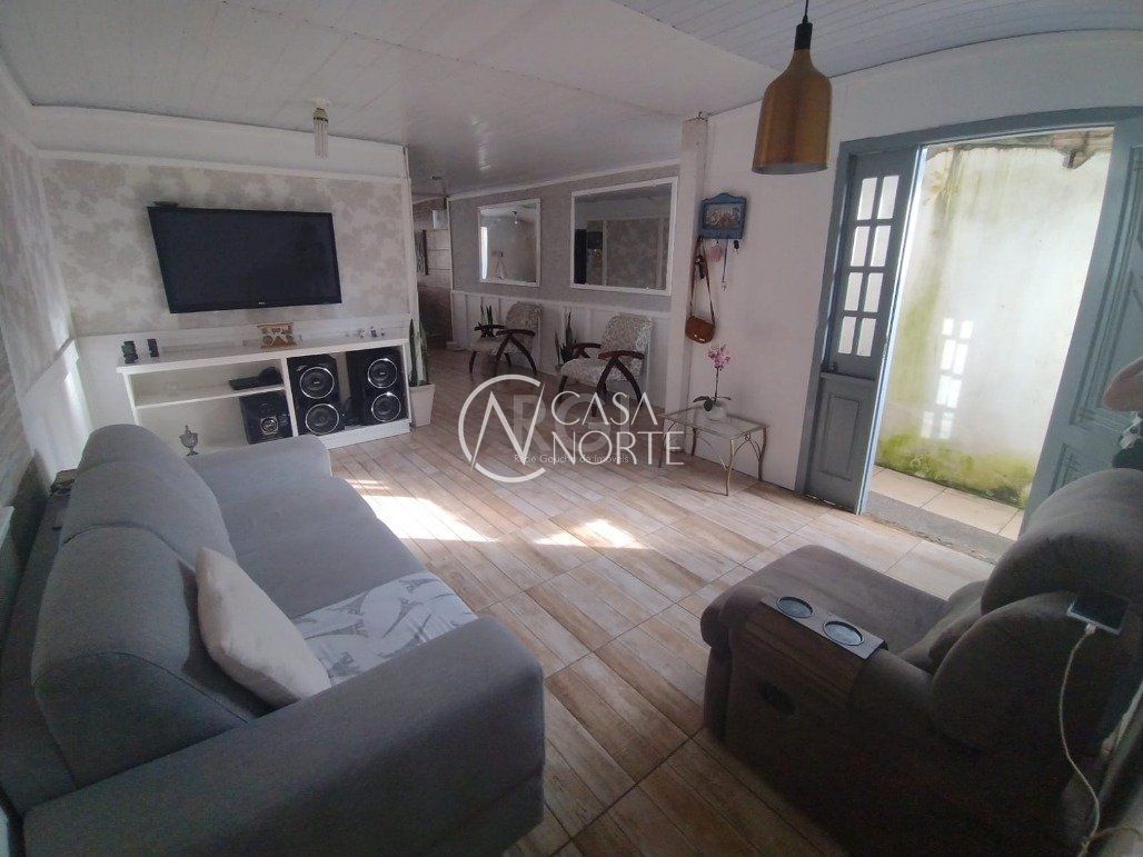 Casa à venda com 2 quartos, 103m², 1 vaga, Rua Bruno Hafner no bairro Hípica em Porto Alegre