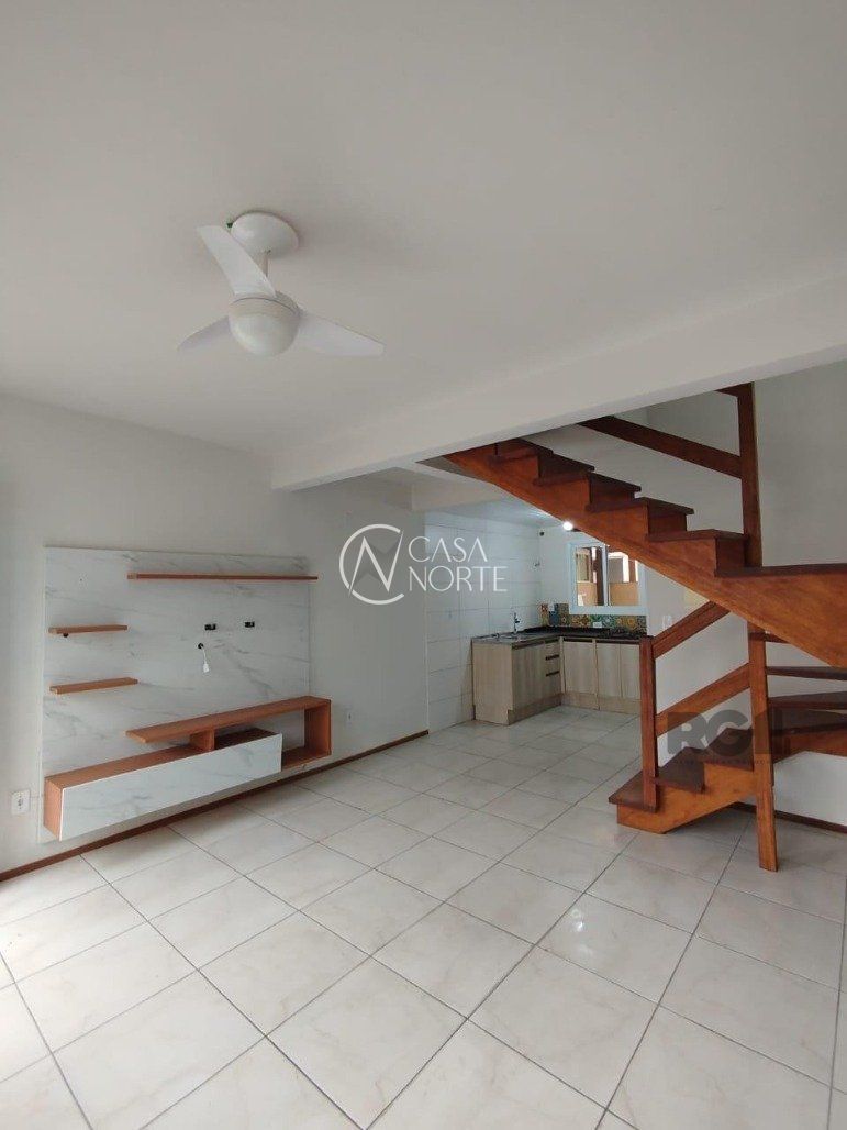 Casa de Condomínio à venda com 2 quartos, 82m², 1 vaga, Rua Capitão Pedroso no bairro Restinga em Porto Alegre