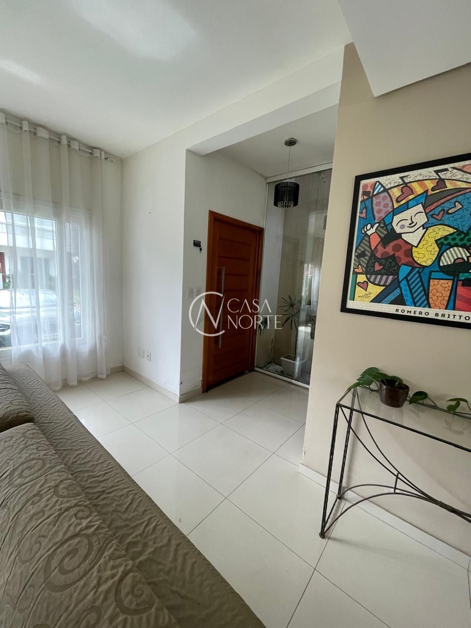 Casa à venda com 3 quartos, 149m², 2 suítes, 2 vagas, Rua Carlos Maximiliano Fayet no bairro Hípica em Porto Alegre