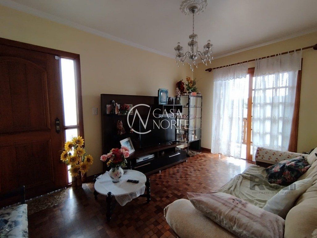 Casa à venda com 3 quartos, 360m², 1 suíte, 2 vagas, Avenida Santo Dias da Silva no bairro Lomba do Pinheiro em Porto Alegre