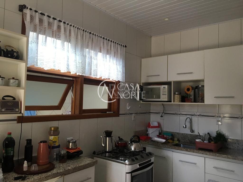 Casa à venda com 3 quartos, 156m², Rua Dona Firmina no bairro Vila São José em Porto Alegre