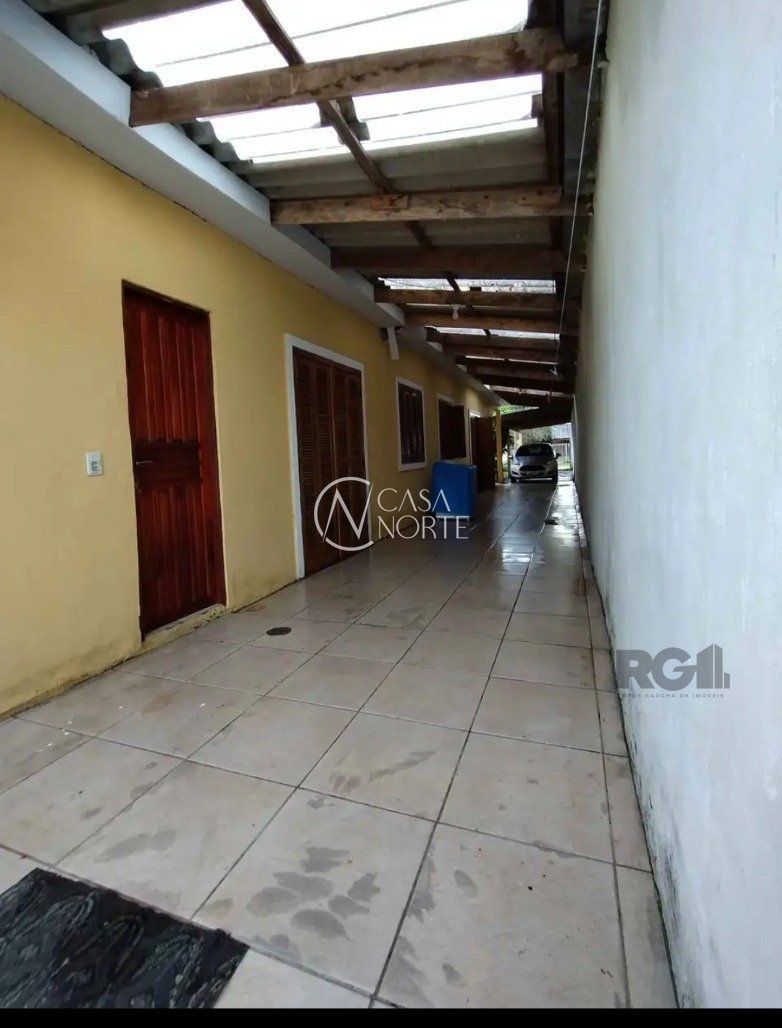 Casa à venda com 3 quartos, 198m², 1 suíte, 2 vagas, Rua Dorival Castilhos Machado no bairro Aberta dos Morros em Porto Alegre