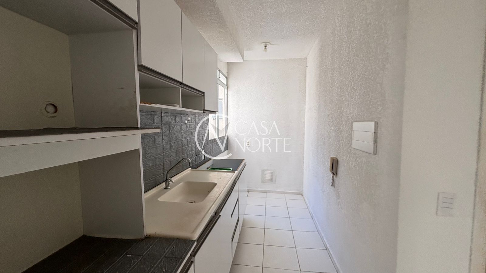 Apartamento à venda com 2 quartos, 40m², 1 vaga, Avenida Família Gonçalves Carneiro no bairro Cavalhada em Porto Alegre