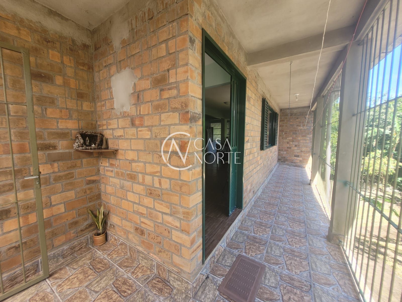 Chácara à venda com 3 quartos, 1859m², 1 suíte, 1 vaga, Rua dos Canudos no bairro Cascata em Porto Alegre