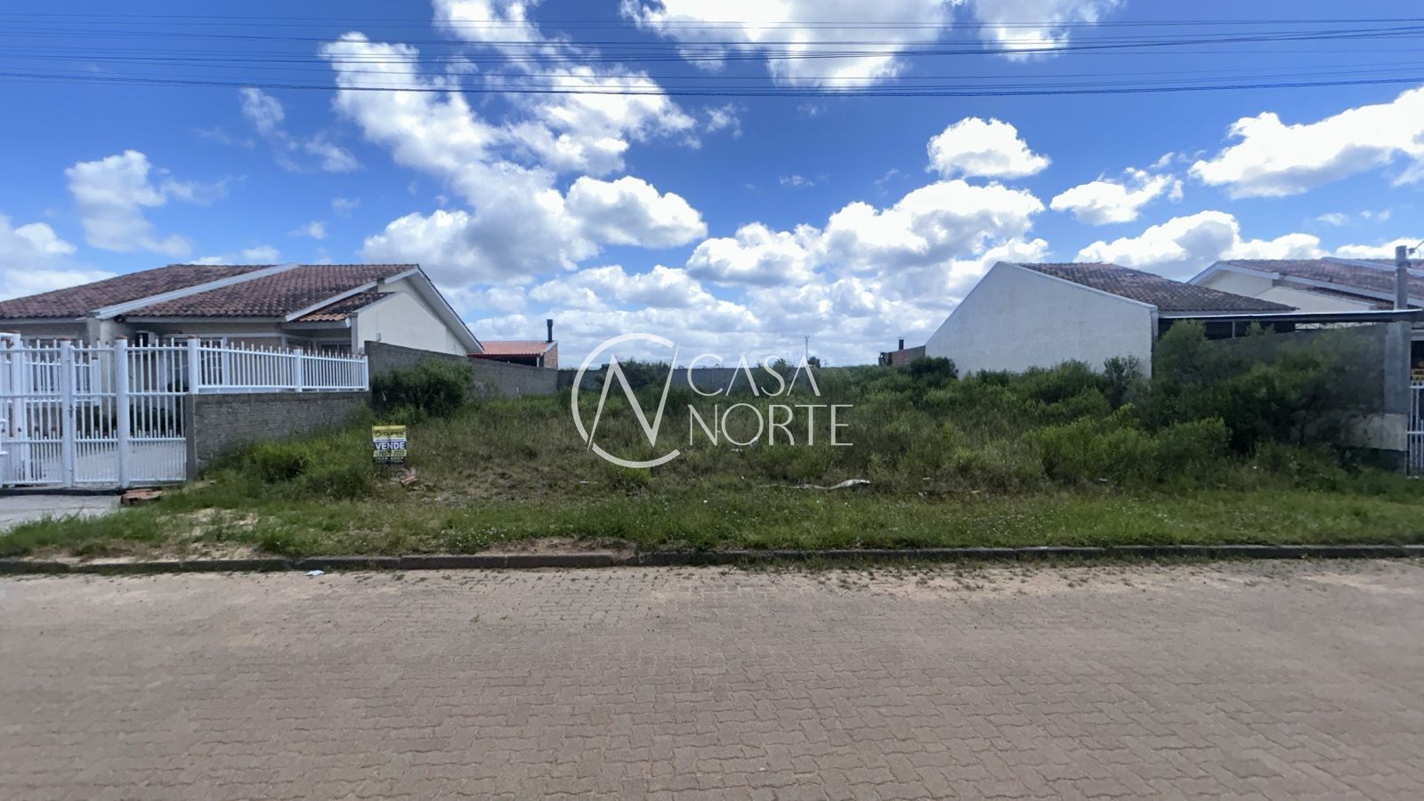 Terreno à venda  com 150m², Joel Iuchno no bairro Restinga em Porto Alegre