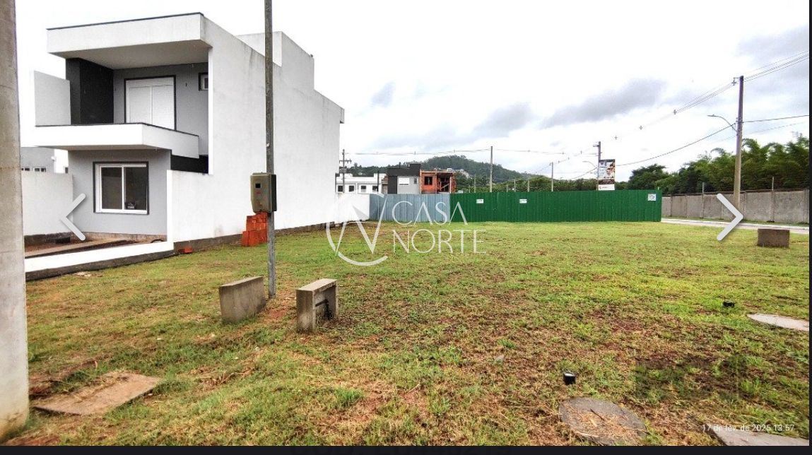 Terreno à venda  com 122m², Estrada Jorge Pereira Nunes no bairro Campo Novo em Porto Alegre