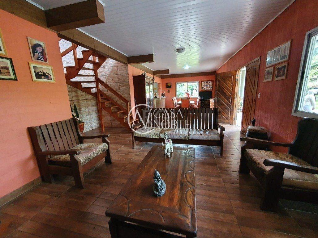 Sítio à venda com 3 quartos, 155m², 1 suíte, 2 vagas, Rua dos Aracas no bairro São Caetano em Porto Alegre