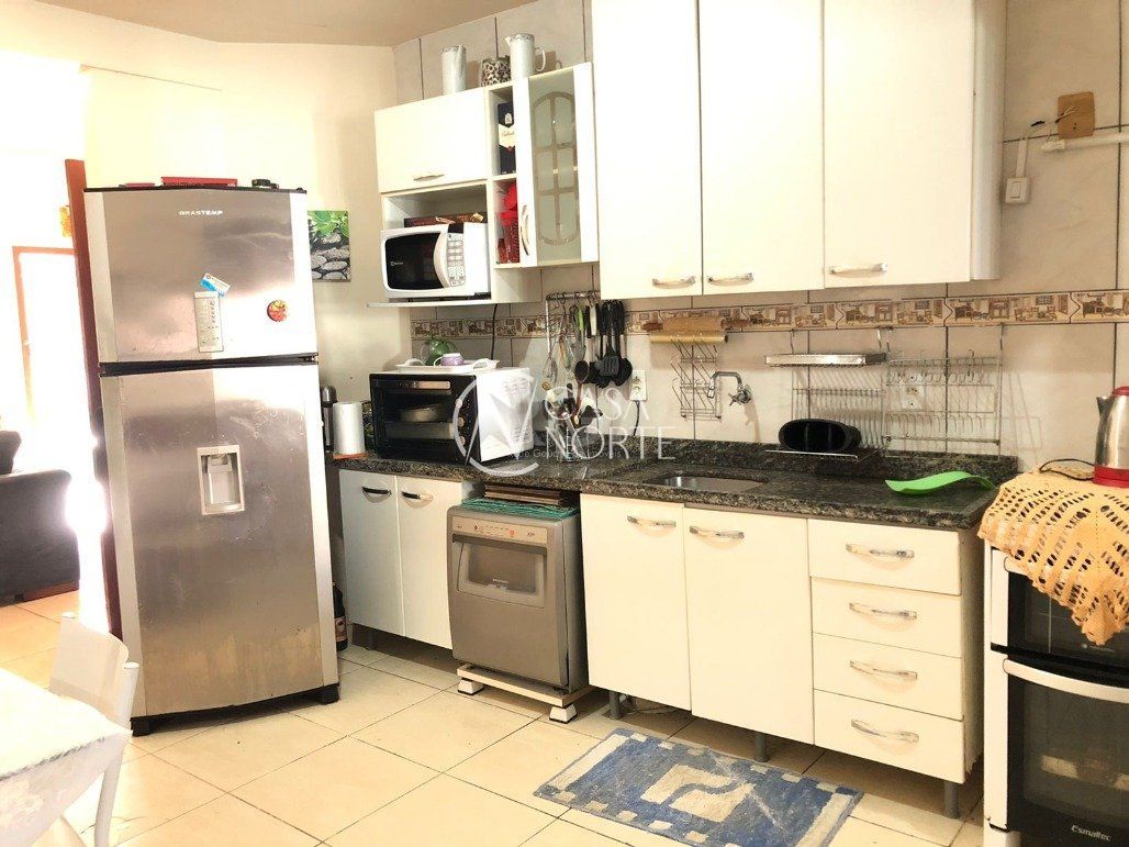 Casa à venda com 3 quartos, 120m², 1 suíte, 2 vagas, Rua Professora Doutora Hebe Tourinho no bairro Aberta dos Morros em Porto Alegre