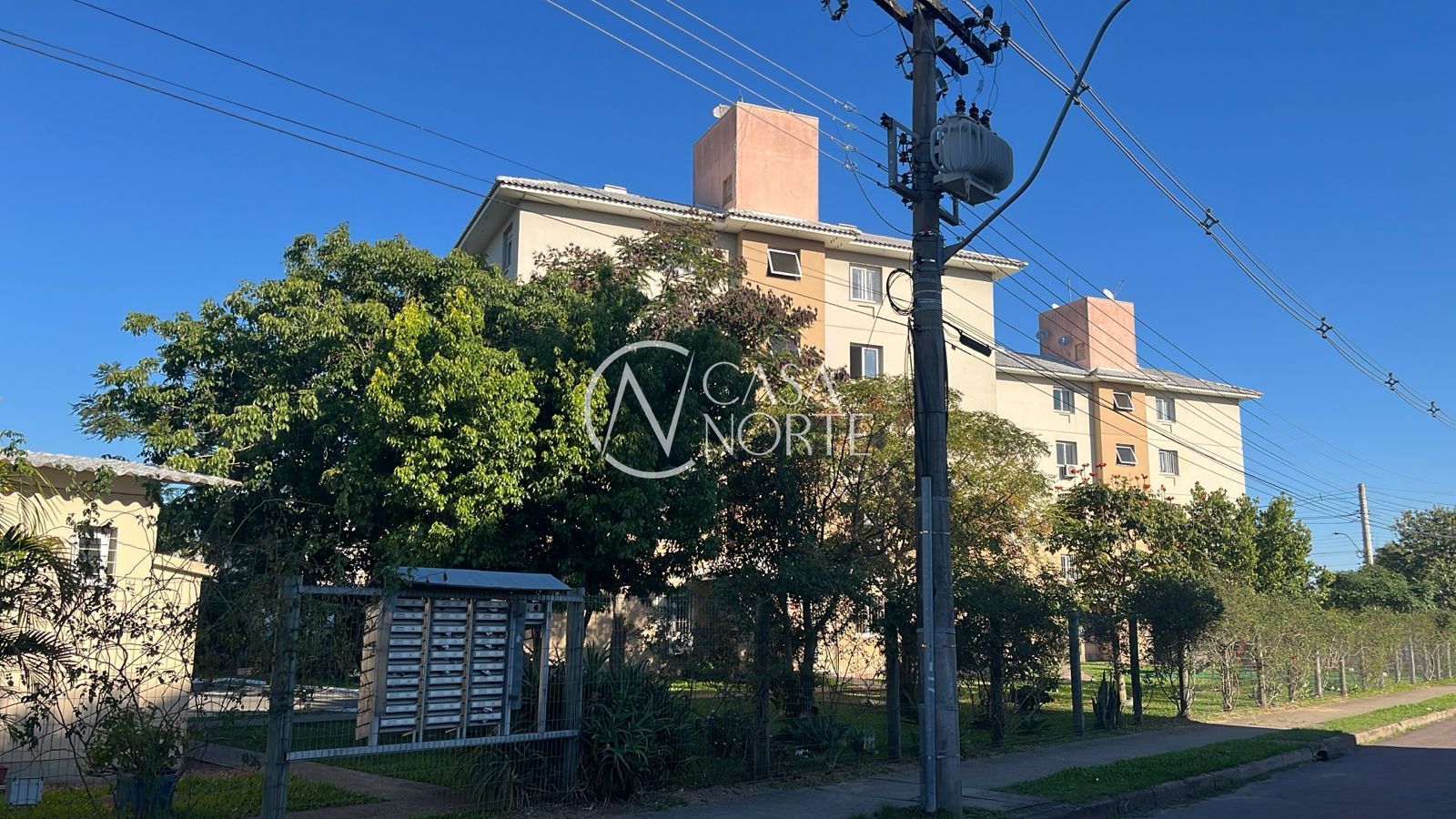 Apartamento à venda com 2 quartos, 1 vaga, Rua Soely Nunes Rosa no bairro Restinga em Porto Alegre