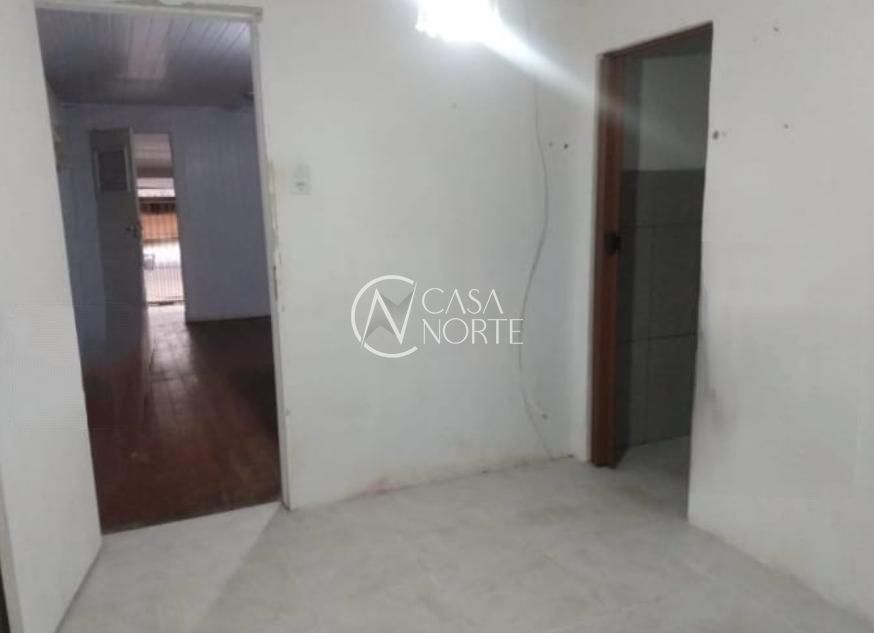 Casa à venda com 3 quartos, 120m², 1 vaga, Rua Doutor Antônio Mazzaferro Neto no bairro Hípica em Porto Alegre