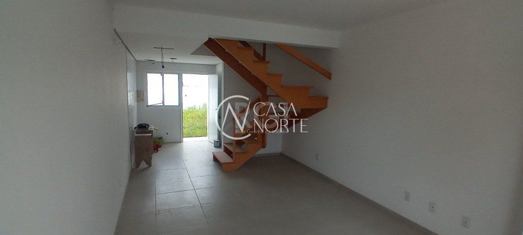 Sobrado à venda com 2 quartos, 96m², Rua Joel Iuchno no bairro Restinga em Porto Alegre