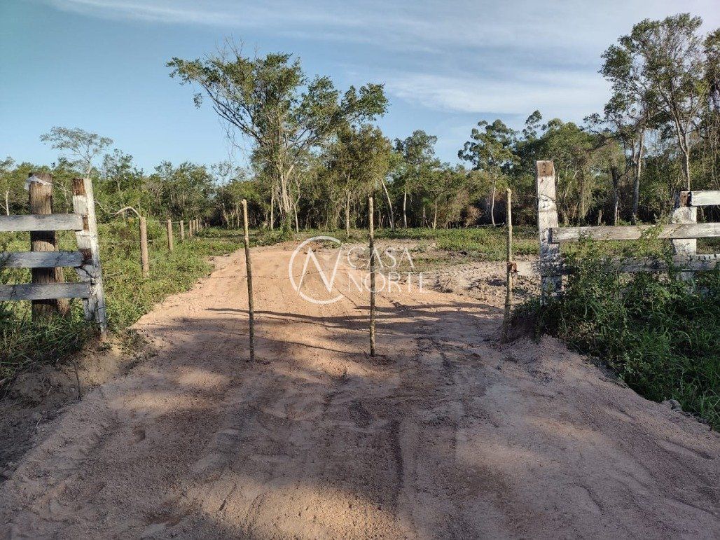 Terreno à venda  com 13724m², Beco da Vitoria no bairro Boa Vista do Sul em Porto Alegre