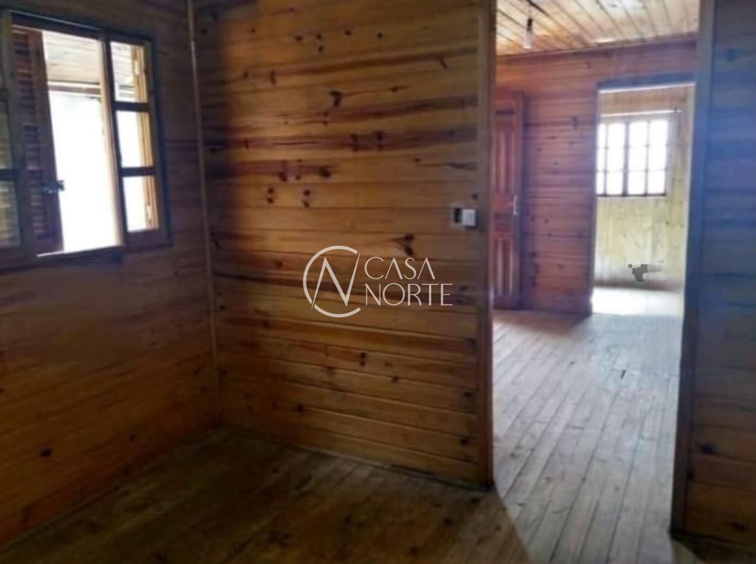 Casa à venda com 3 quartos, 120m², 1 vaga, Rua Doutor Antônio Mazzaferro Neto no bairro Hípica em Porto Alegre