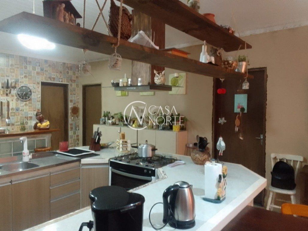 Sítio à venda com 3 quartos, 150m², 1 suíte, 5 vagas, Rua Oito Mil e Quatorze no bairro Lageado em Porto Alegre