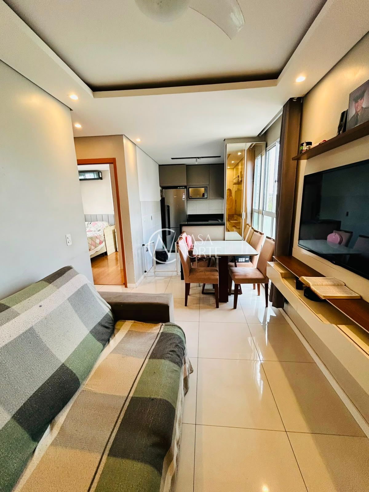 Apartamento à venda com 2 quartos, 40m², 1 vaga, Rua Sete Mil e Oito no bairro Restinga em Porto Alegre
