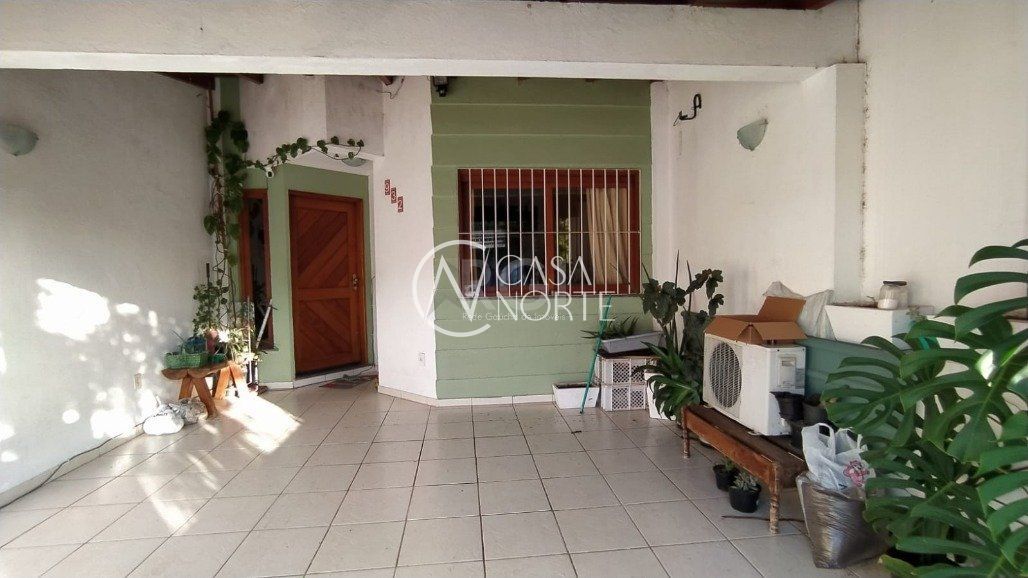 Sobrado à venda com 4 quartos, 136m², 2 suítes, 2 vagas, Rua Doutor Hermes Pacheco no bairro Aberta dos Morros em Porto Alegre