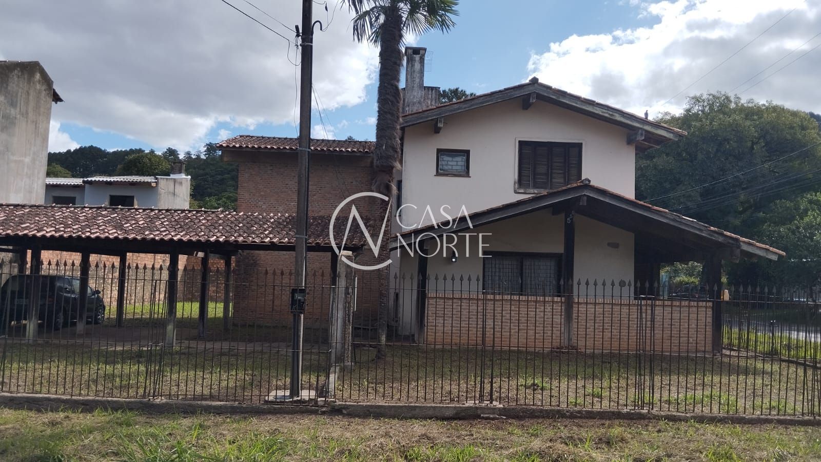 Casa à venda com 3 quartos, 1 suíte, 3 vagas, Avenida Celestino Bertolucci no bairro Aberta dos Morros em Porto Alegre