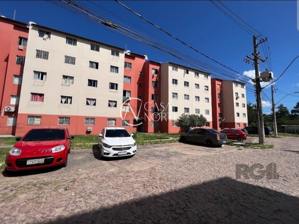 Apartamento à venda com 2 quartos, 43m², Avenida Edgar Pires de Castro no bairro Restinga em Porto Alegre