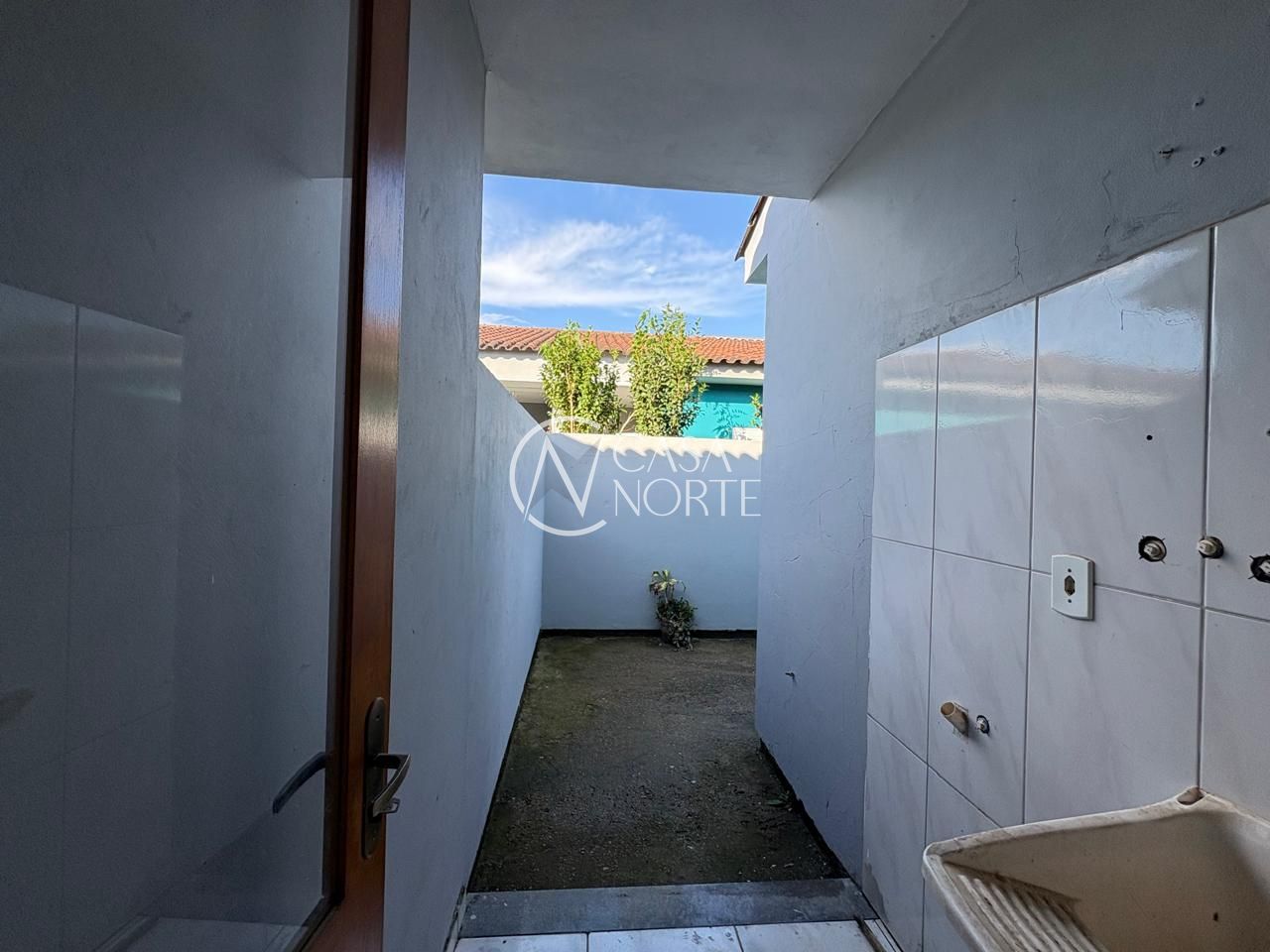 Casa de Condomínio à venda com 2 quartos, 46m², 1 vaga, Avenida Principal da Ponta Grossa no bairro Ponta Grossa em Porto Alegre