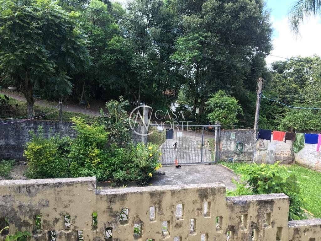 Casa à venda com 2 quartos, 120m², 1 vaga, Rua José Alves de Castro no bairro Vila Nova em Porto Alegre