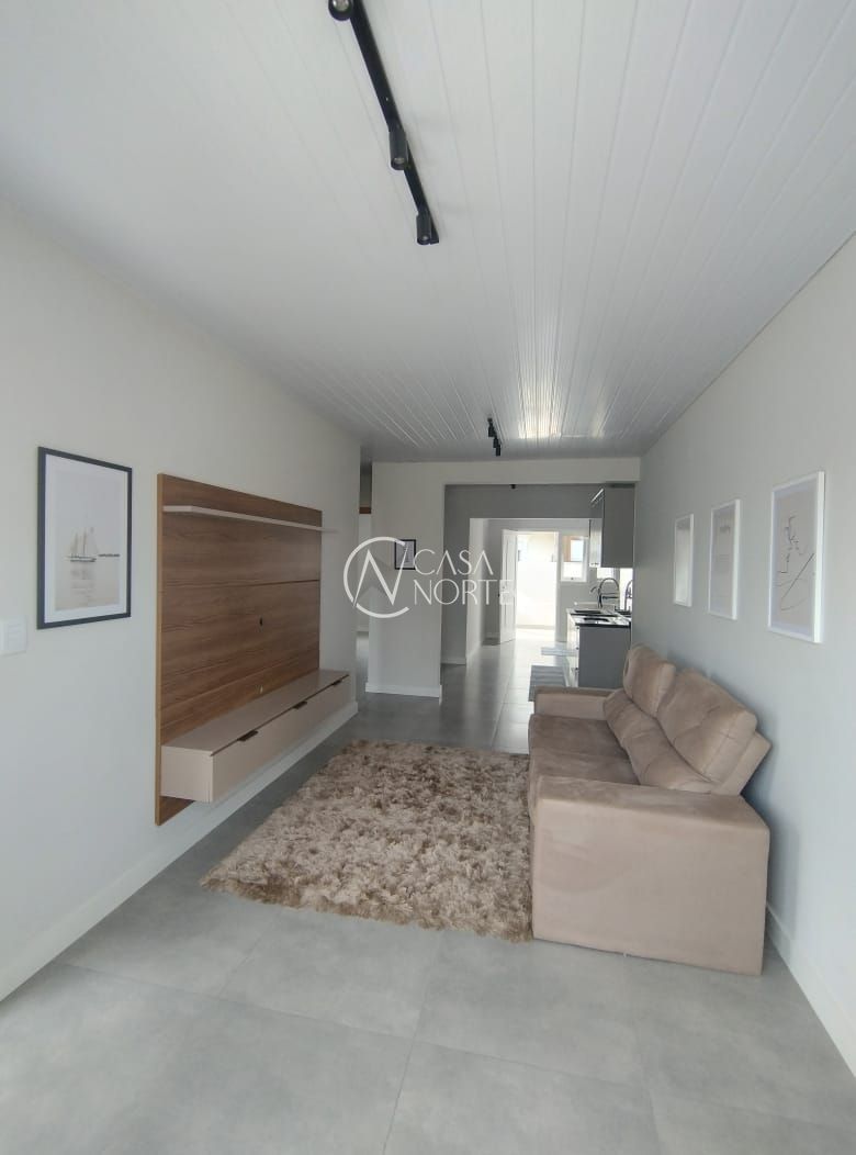 Casa à venda com 2 quartos, 54m², 1 vaga, Estrada Costa Gama no bairro Hípica em Porto Alegre