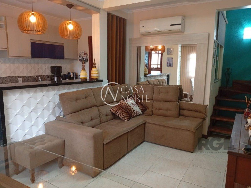 Casa à venda com 2 quartos, 75m², 1 suíte, 1 vaga, Rua Izar Faria Correa Santanna no bairro Hípica em Porto Alegre