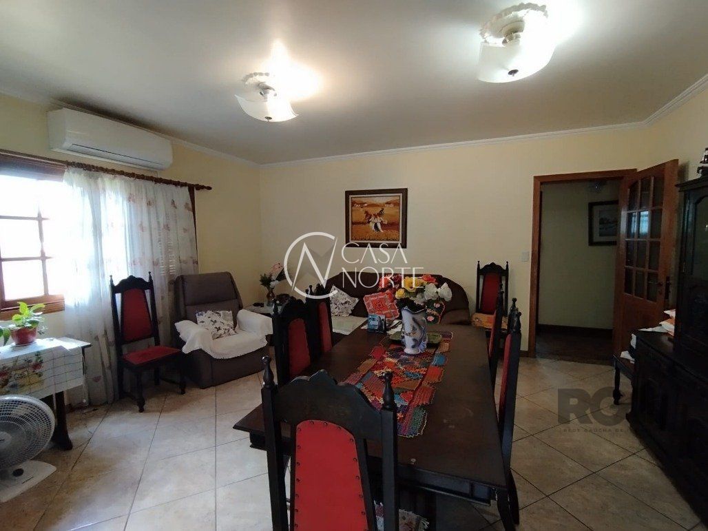 Casa à venda com 3 quartos, 360m², 1 suíte, 2 vagas, Avenida Santo Dias da Silva no bairro Lomba do Pinheiro em Porto Alegre