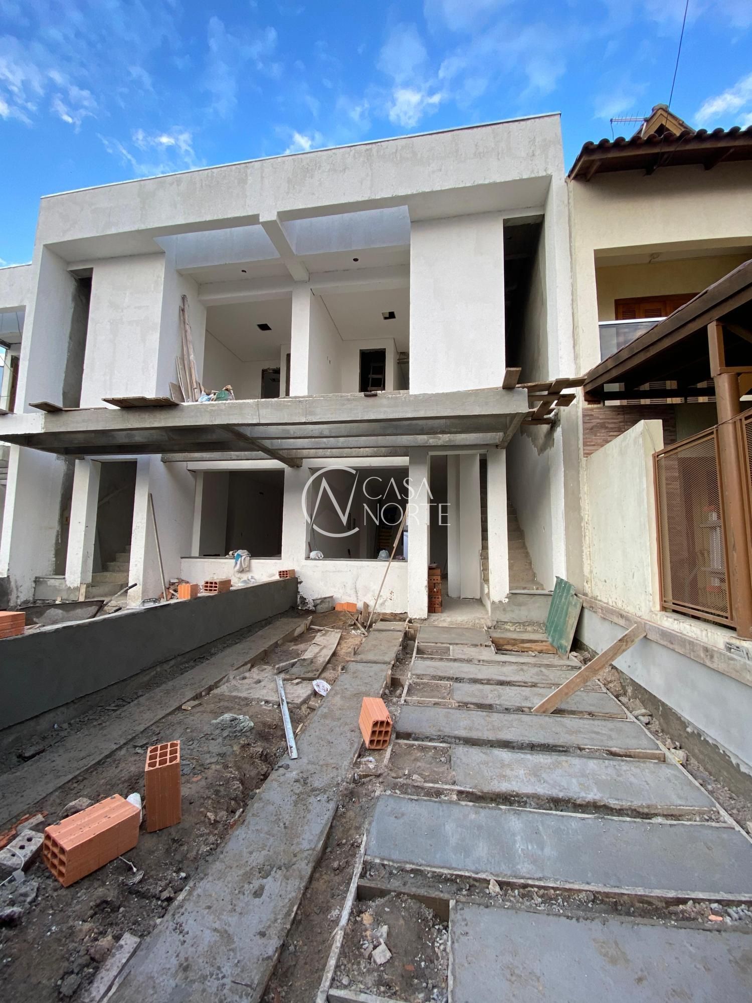 Sobrado à venda com 3 quartos, 102m², 2 suítes, 1 vaga, Rua José Bráulio da Fonseca no bairro Hípica em Porto Alegre