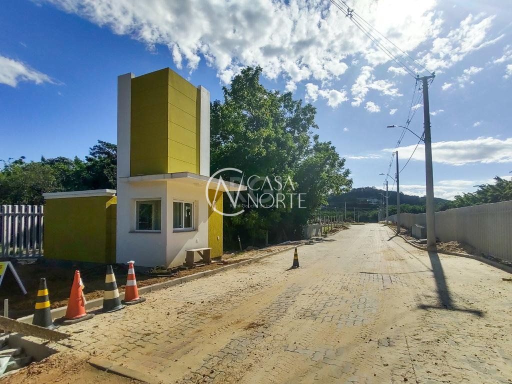 Terreno à venda  com 132m², Estrada Jorge Pereira Nunes no bairro Campo Novo em Porto Alegre