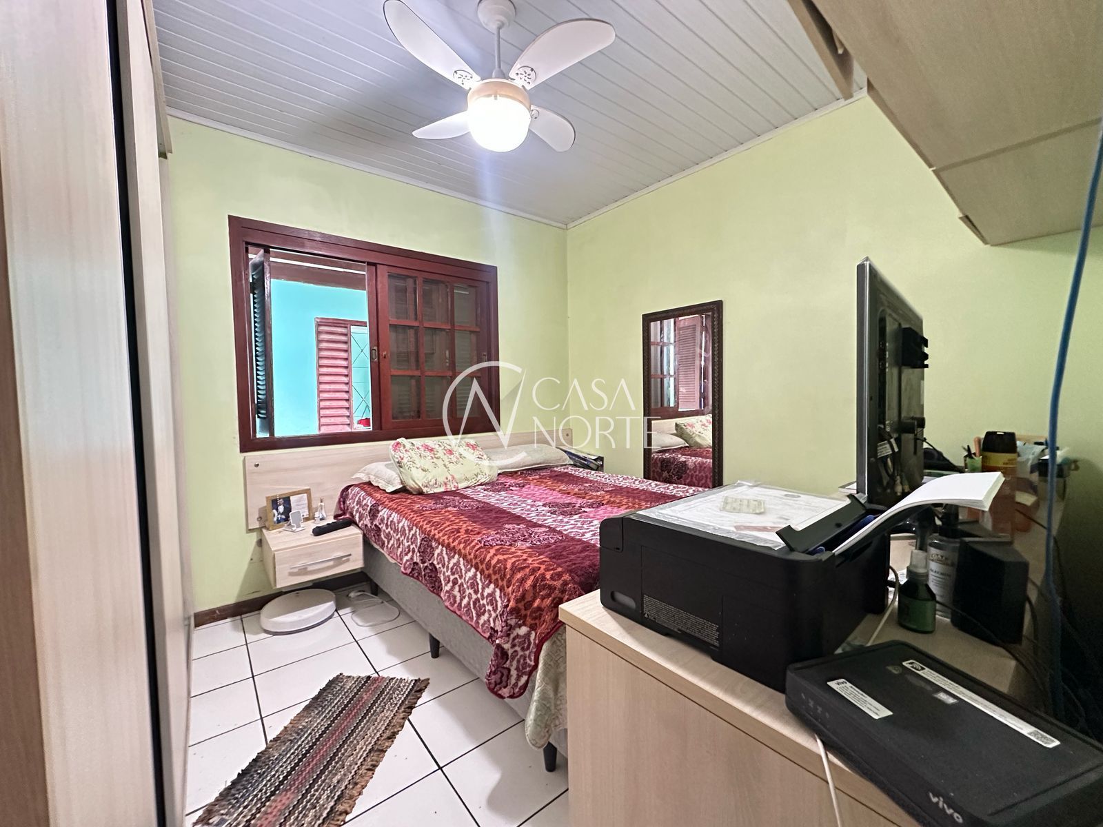 Casa à venda com 2 quartos, 98m², 2 vagas, Rua Lauro Motta Duarte no bairro Belém Novo em Porto Alegre