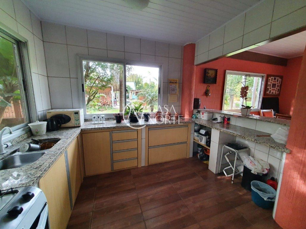 Sítio à venda com 3 quartos, 155m², 1 suíte, 2 vagas, Rua dos Aracas no bairro São Caetano em Porto Alegre