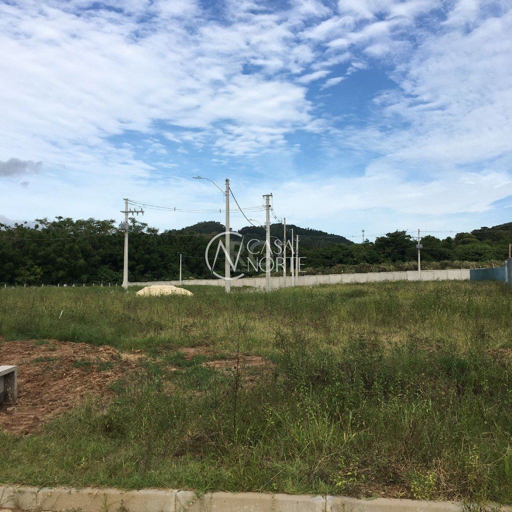 Terreno à venda  com 135m², Estrada Jorge Pereira Nunes no bairro Campo Novo em Porto Alegre