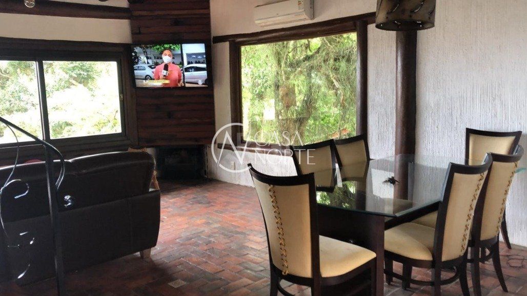 Casa à venda com 2 quartos, 367m², 1 suíte, Avenida Beira Rio no bairro Belém Novo em Porto Alegre